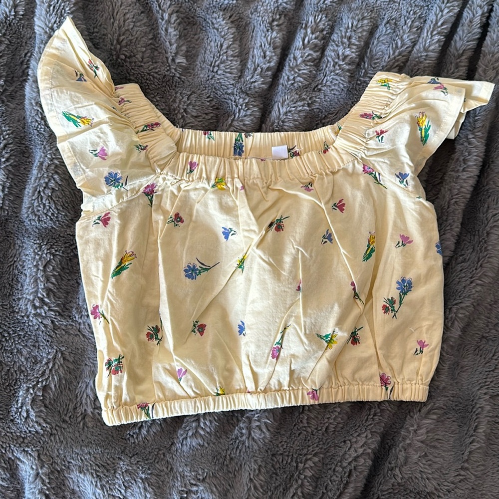 Girls cropped top. NWT